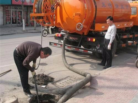 长征镇清掏化粪池，健康生活从这里开始